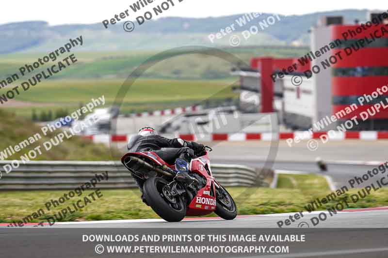 cadwell no limits trackday;cadwell park;cadwell park photographs;cadwell trackday photographs;enduro digital images;event digital images;eventdigitalimages;navarra;no limits trackdays;peter wileman photography;racing digital images;trackday digital images;trackday photos